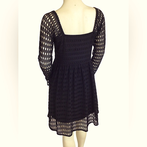 VIVA VENA Crochet Style Dress with FREE SHIPPING Size 10 - Picture 4 of 6